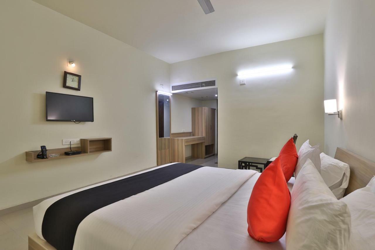 Capital O 47284 Atithi Resort Bharuch Exterior foto